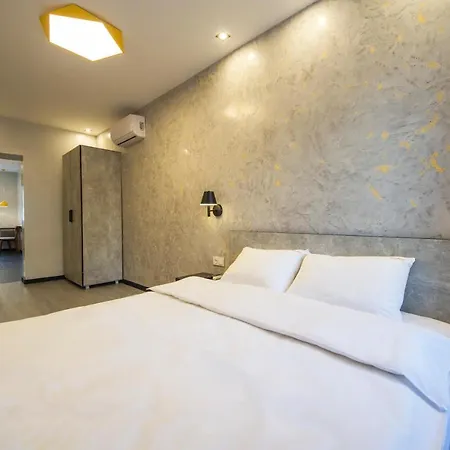 Near Parus Business Centre * Kiev