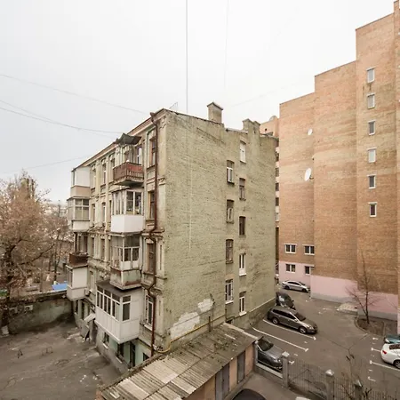 Near Parus Business Centre Daire Kiev