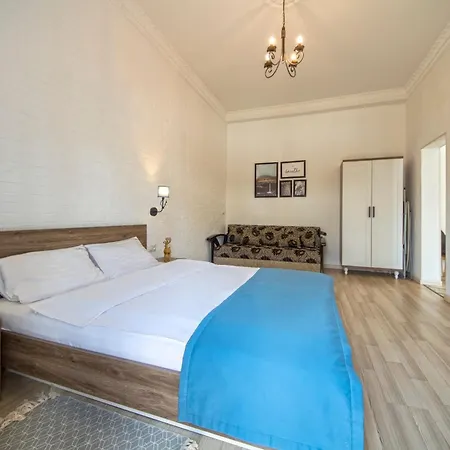 Near Parus Business Centre * Kiev